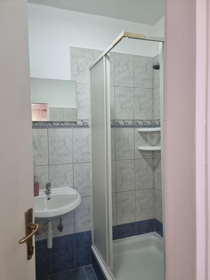 Apartmani Alen Dinjiska Luaran gambar