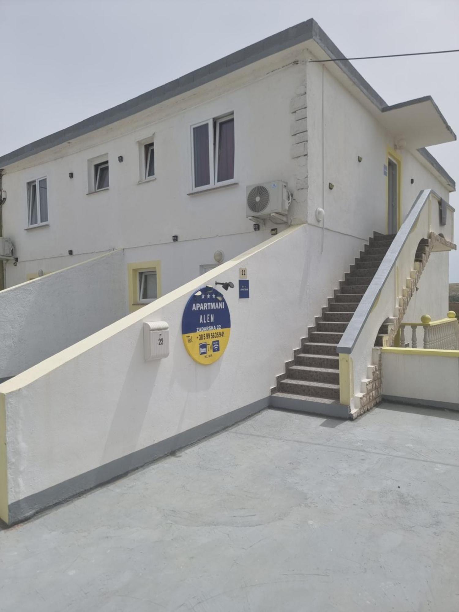 Apartmani Alen Dinjiska Luaran gambar