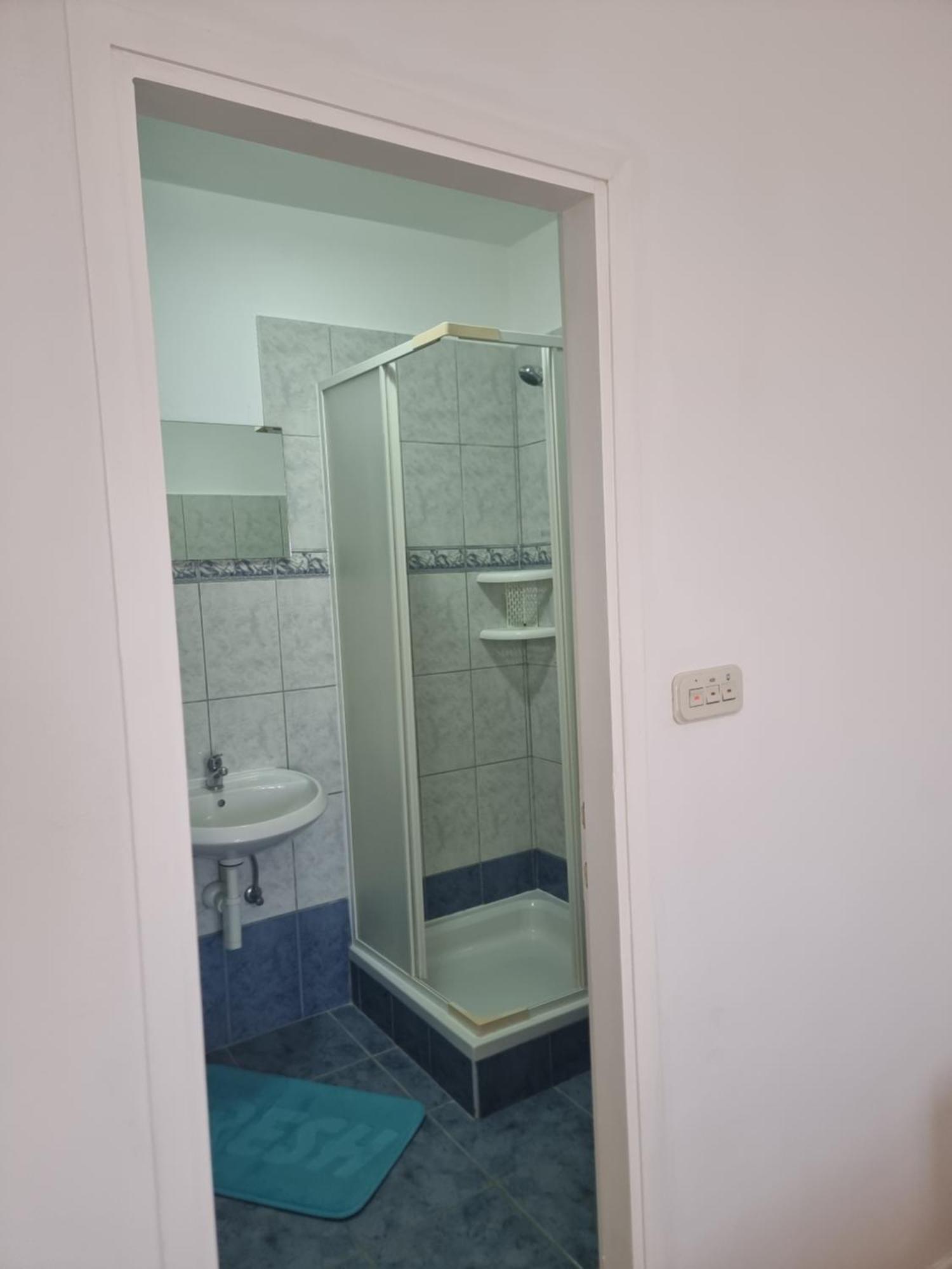 Apartmani Alen Dinjiska Luaran gambar