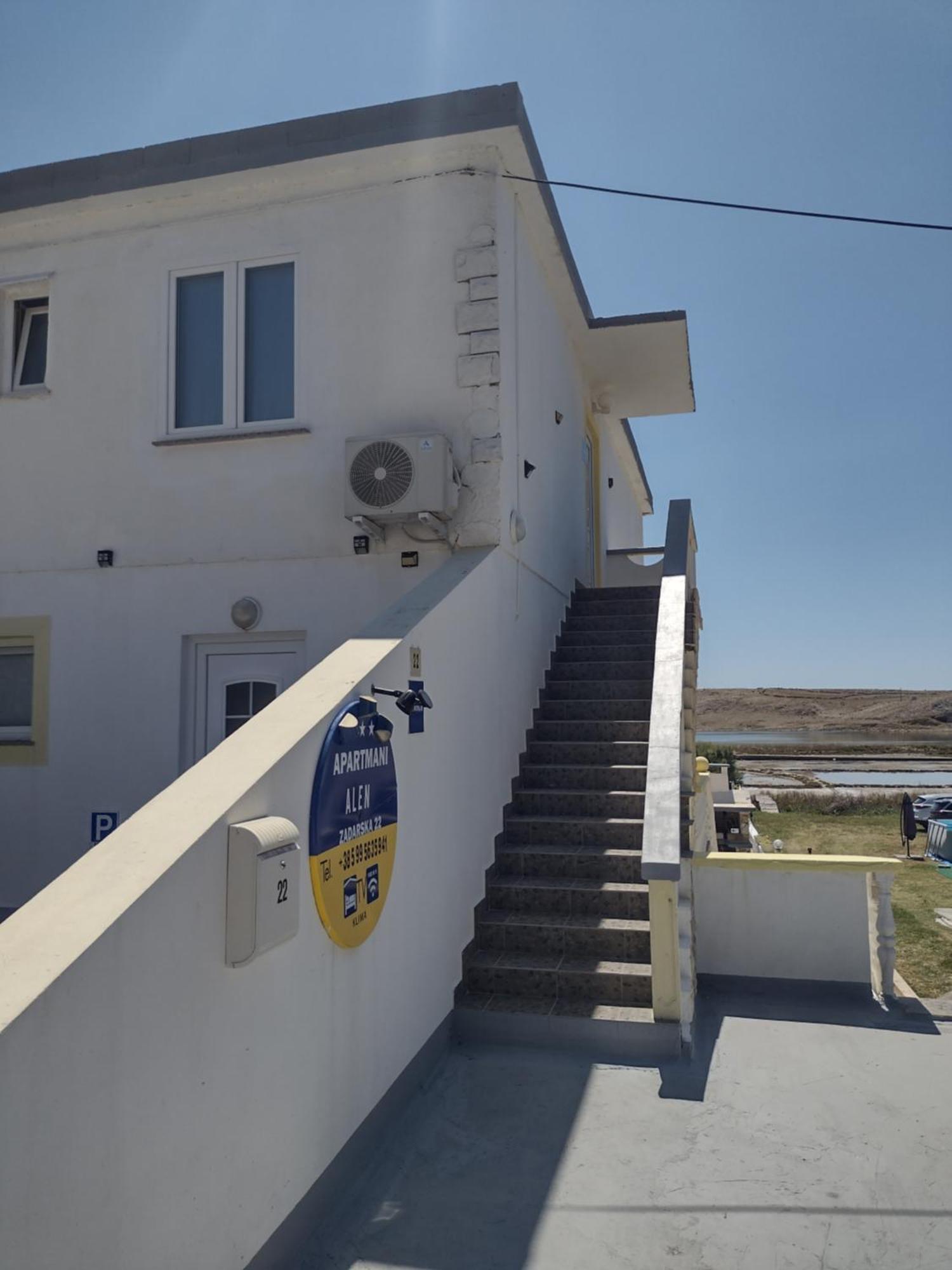 Apartmani Alen Dinjiska Bilik gambar