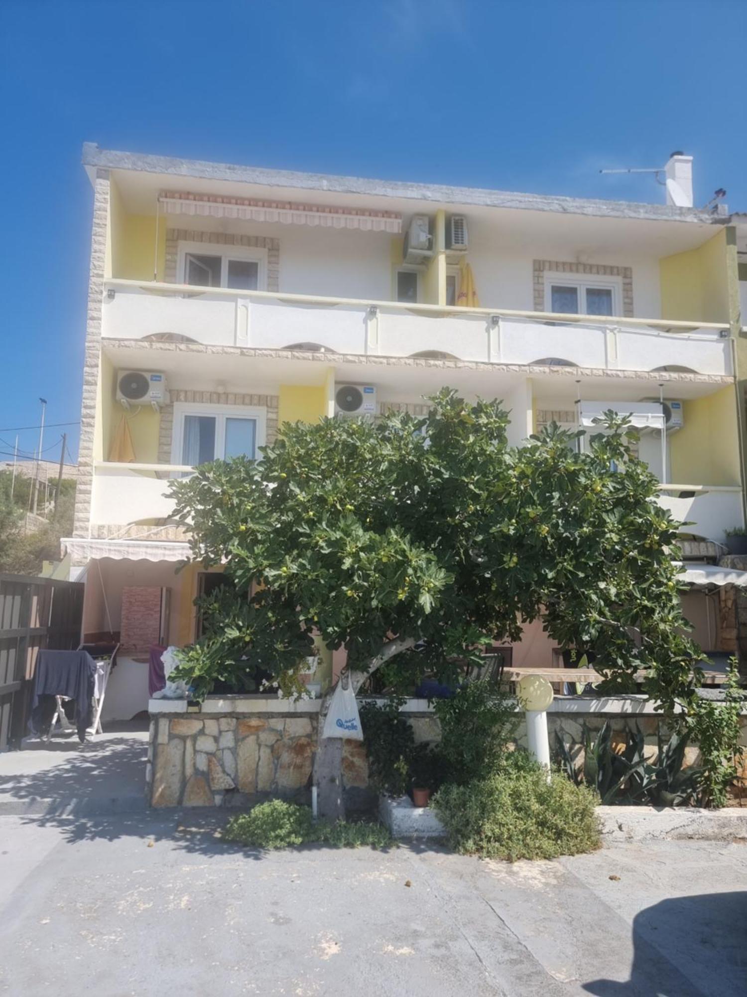 Apartmani Alen Dinjiska Luaran gambar